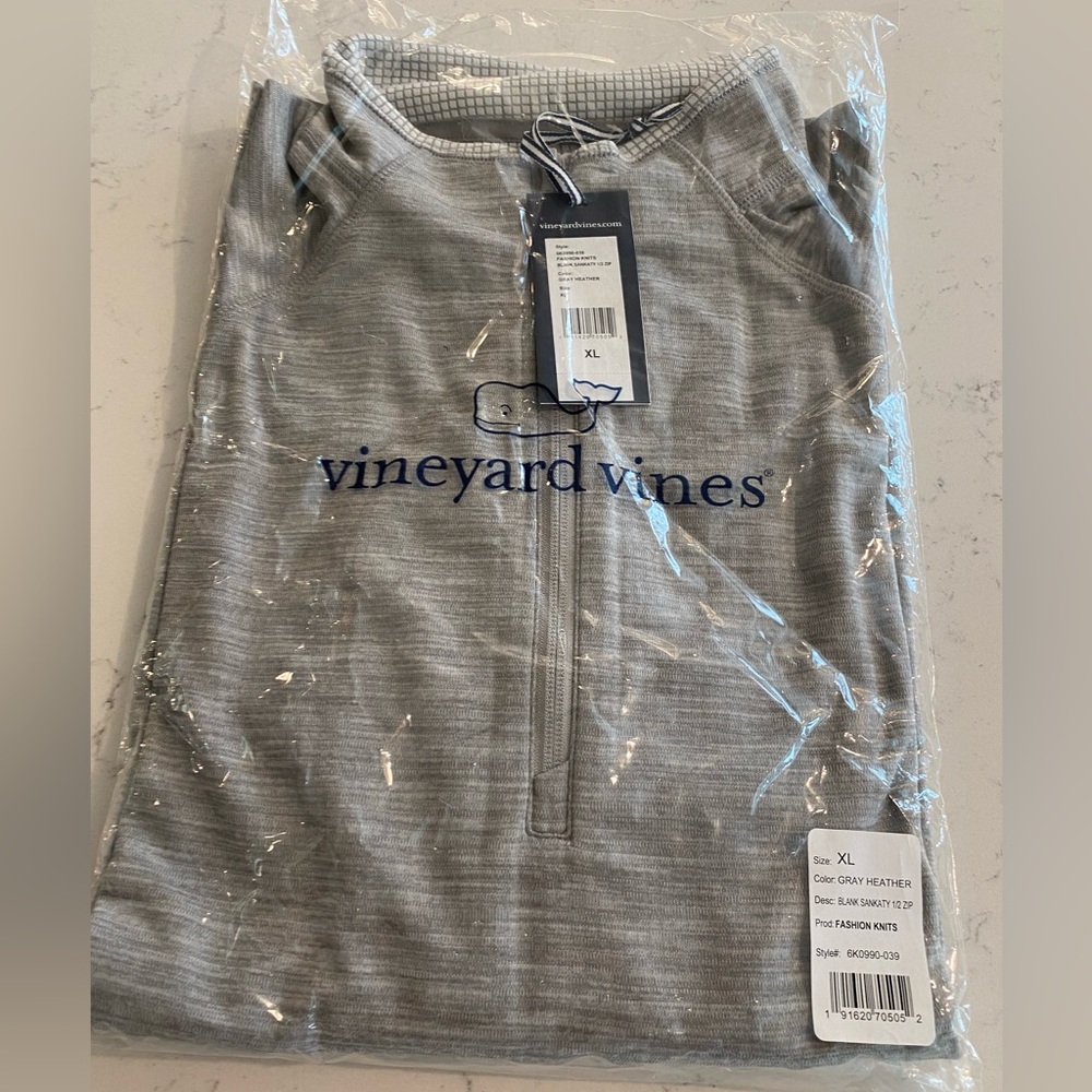 Brand New still in the plastic Vinyard Vines sankaty grey 1/2 zip